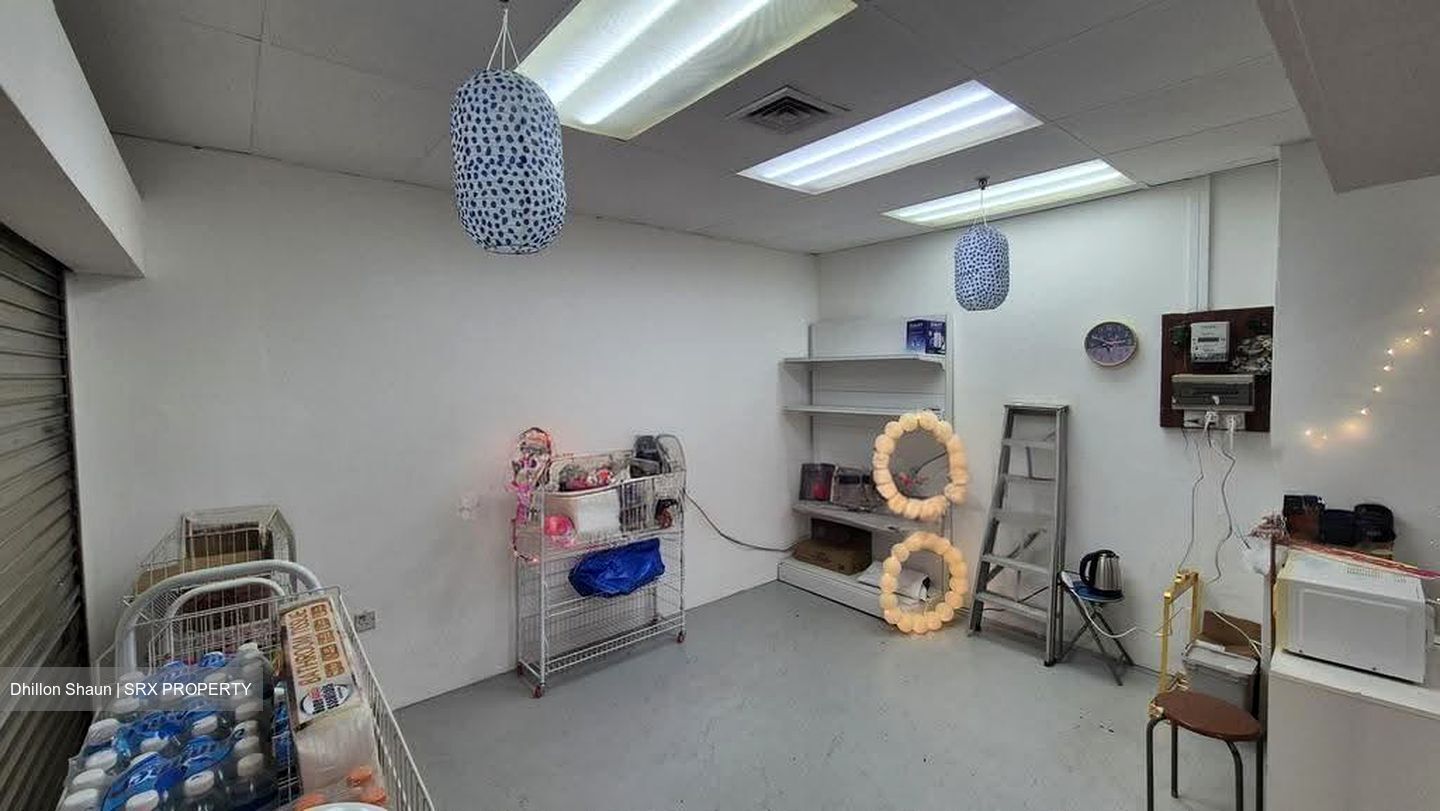 Upper Serangoon Shopping Centre (D19), Retail #618115991